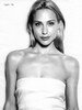 Claire Forlani